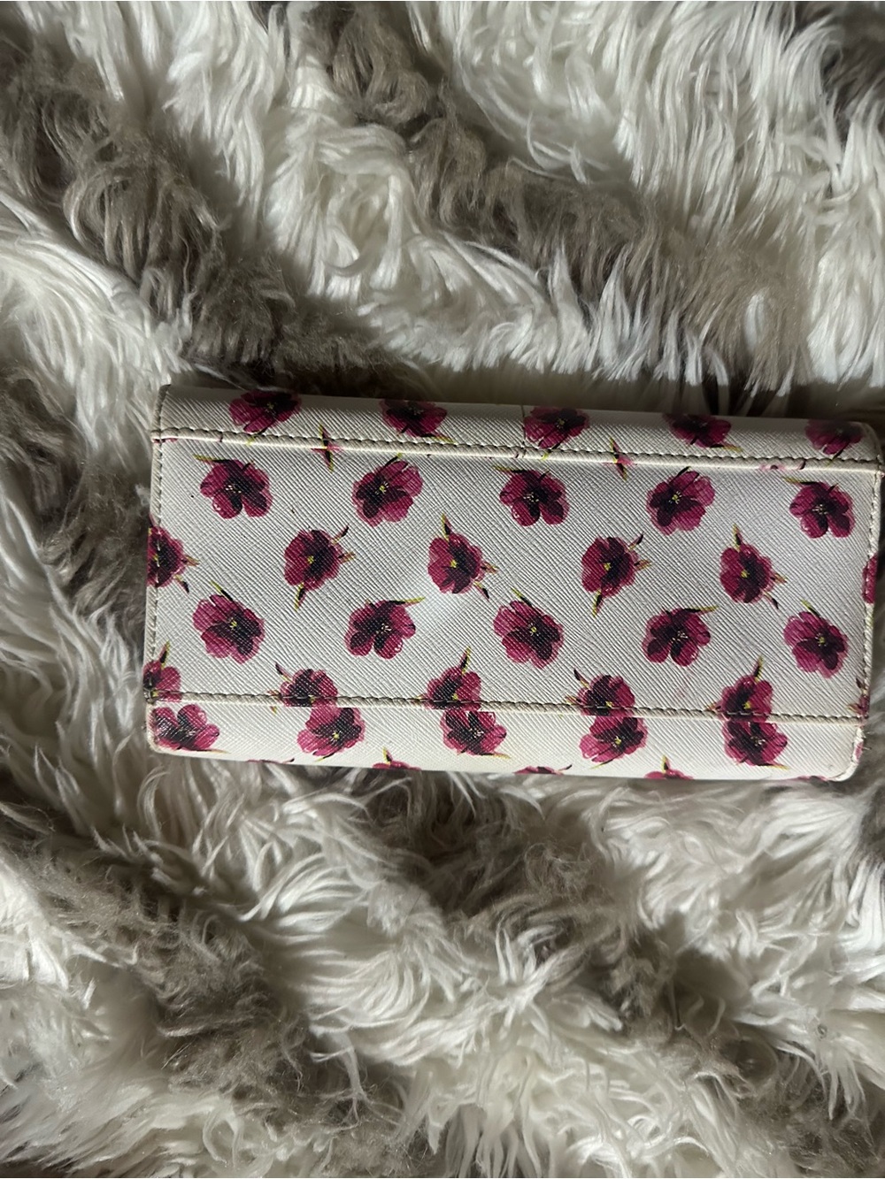 GUESS White Wallet with Pink Floral Print and Logo Plaque - Picture 3 of 3